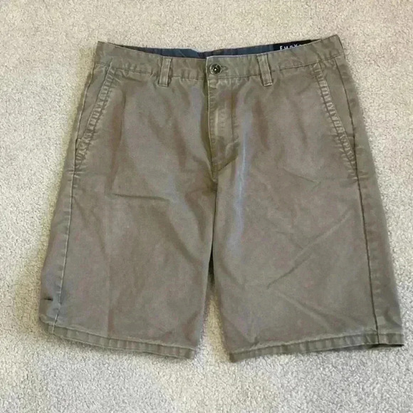 ⭐️ Empyre tan khaki shorts in size 32 - Picture 1 of 7